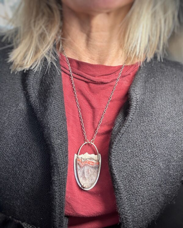 Kette mit Anhänger "Mountain Love" – Bild 7