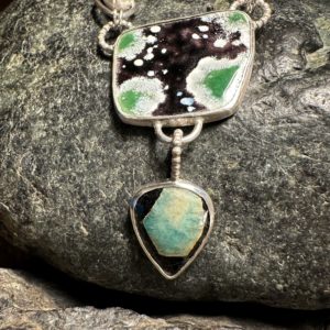 Kette "New Spirit" mit Smaragd und Emaille