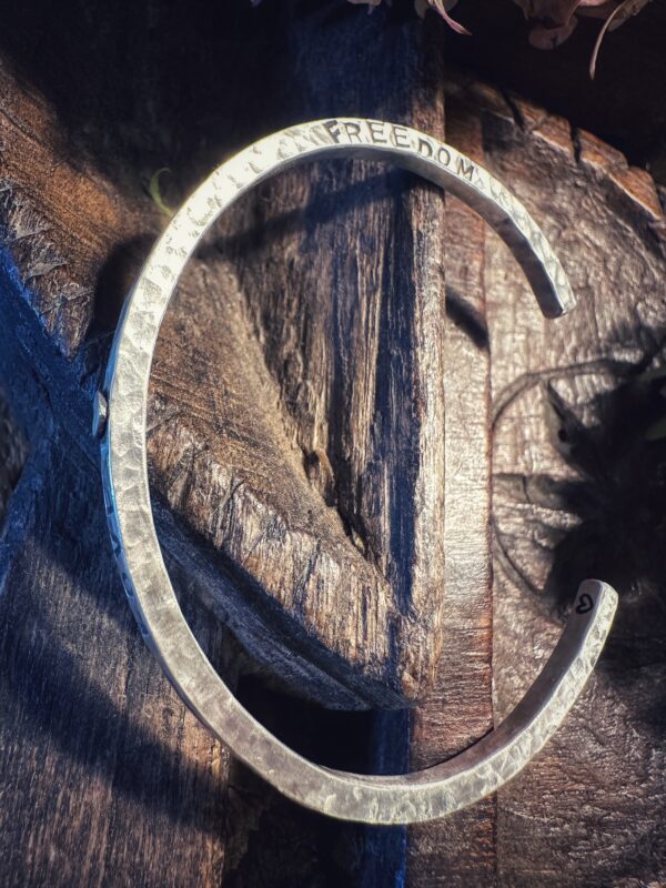 Armreif "Peace - Love - Happiness" – Bild 8