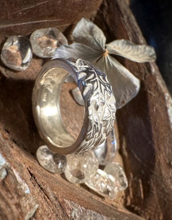 Ring "Leaves" Gr. 53-55 – Bild 2